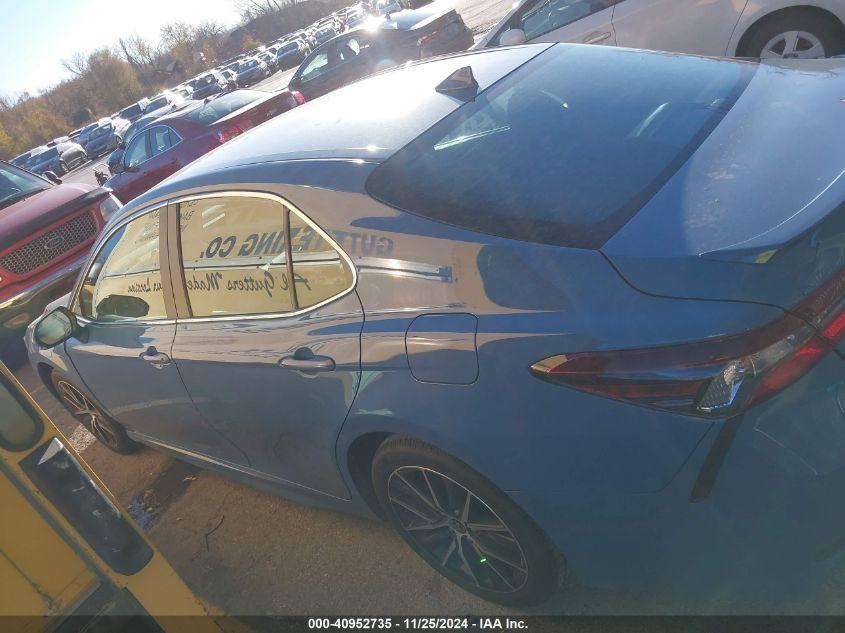 TOYOTA CAMRY SE 2024