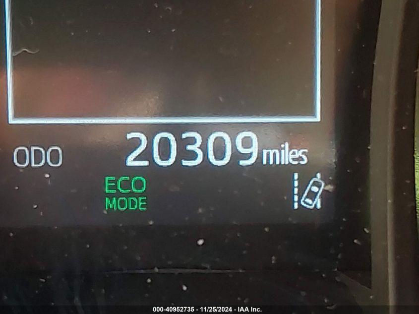 TOYOTA CAMRY SE 2024