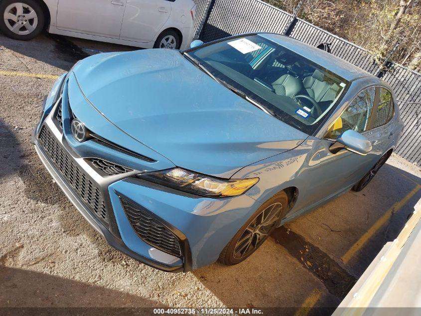 TOYOTA CAMRY SE 2024