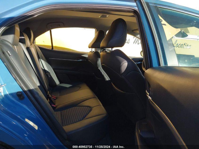 TOYOTA CAMRY SE 2024