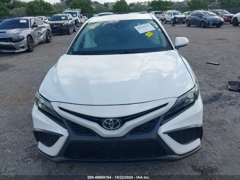 TOYOTA CAMRY SE 2021