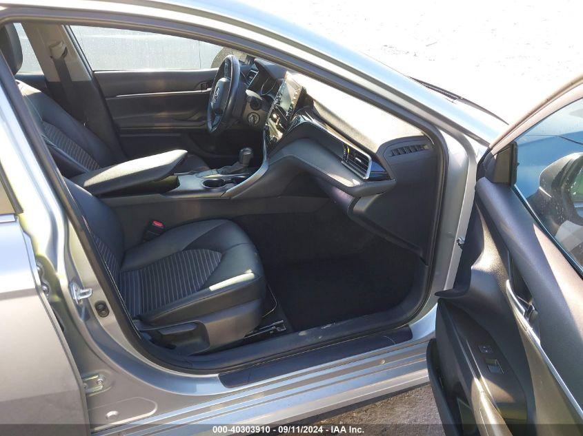 TOYOTA CAMRY SE 2022