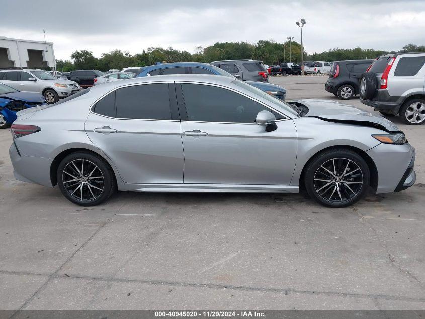 TOYOTA CAMRY SE 2024