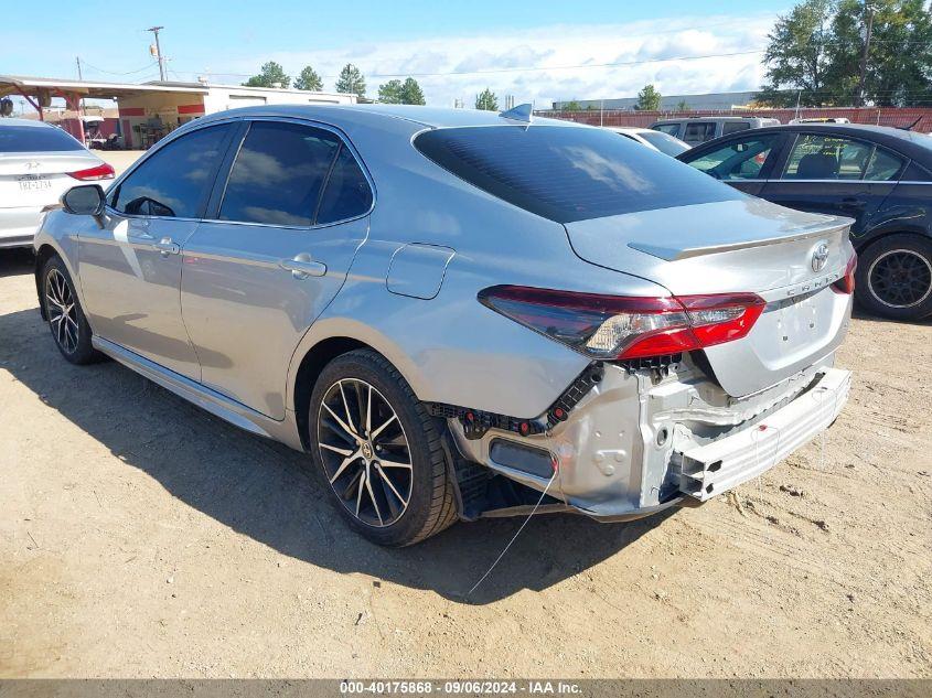 TOYOTA CAMRY SE 2021