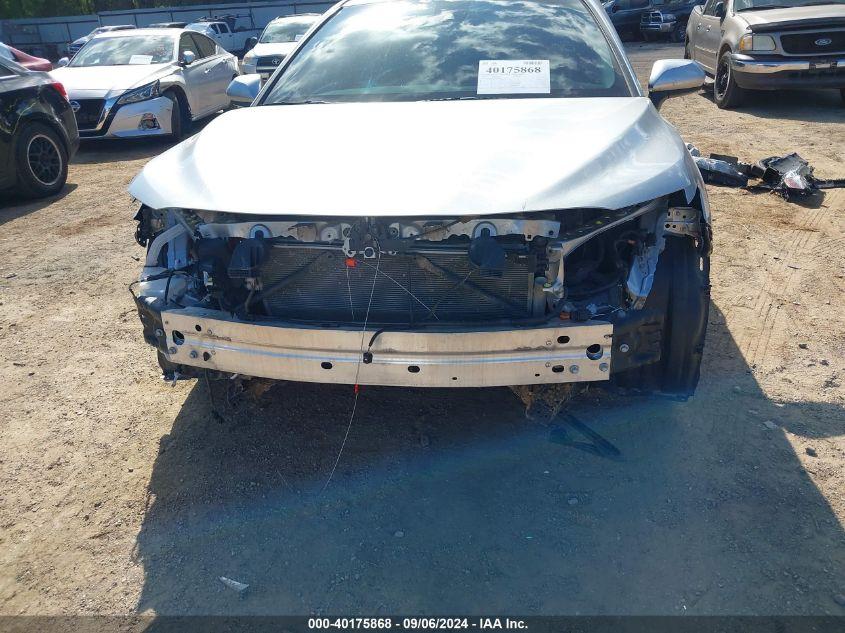 TOYOTA CAMRY SE 2021