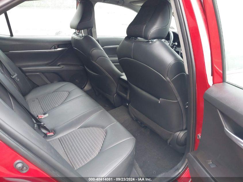 TOYOTA CAMRY SE 2024