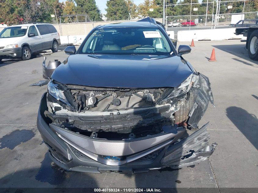 TOYOTA CAMRY SE HYBRID 2020