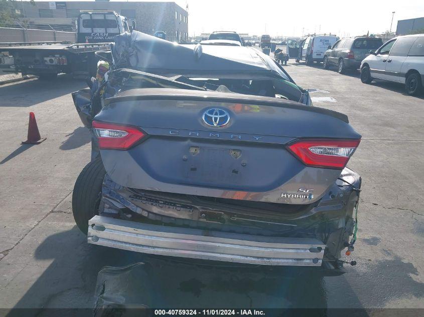 TOYOTA CAMRY SE HYBRID 2020