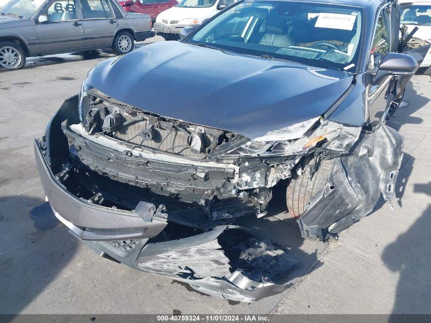 TOYOTA CAMRY SE HYBRID 2020