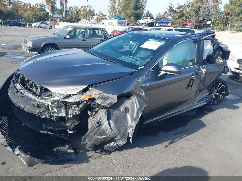 TOYOTA CAMRY SE HYBRID 2020
