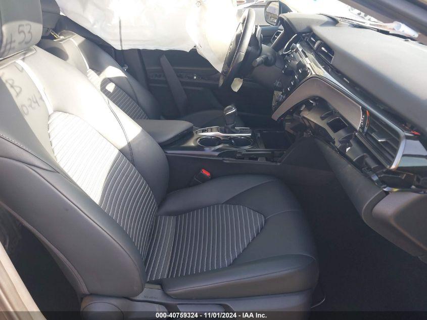 TOYOTA CAMRY SE HYBRID 2020