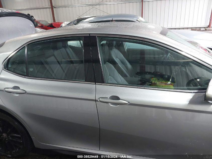 TOYOTA CAMRY XSE HYBRID 2022