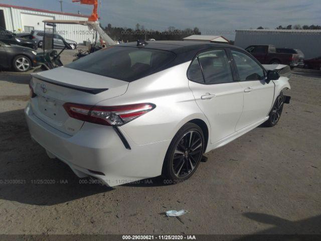TOYOTA CAMRY  2020