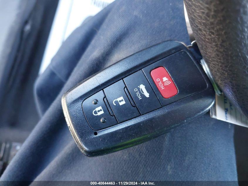 TOYOTA CAMRY LE 2022