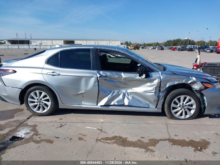 TOYOTA CAMRY LE 2022