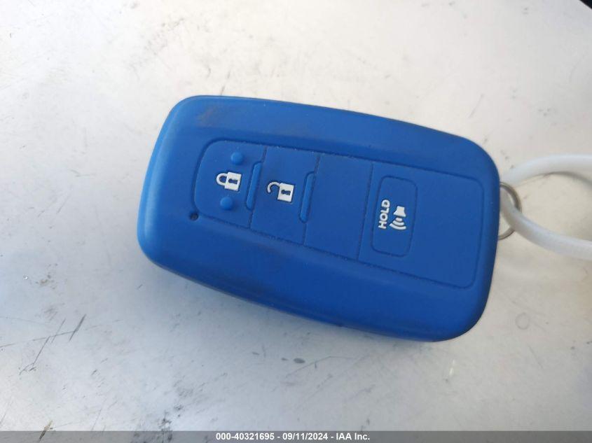 TOYOTA CAMRY SE HYBRID 2023