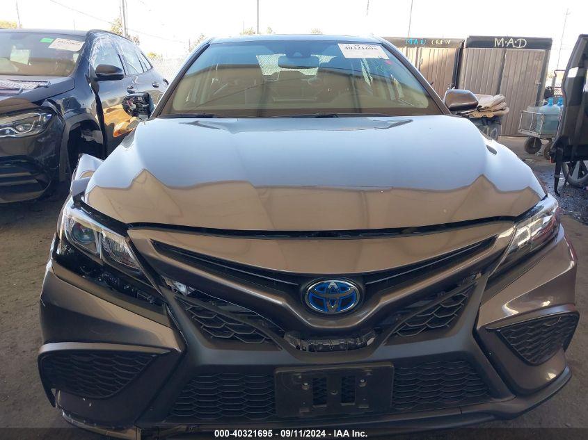 TOYOTA CAMRY SE HYBRID 2023