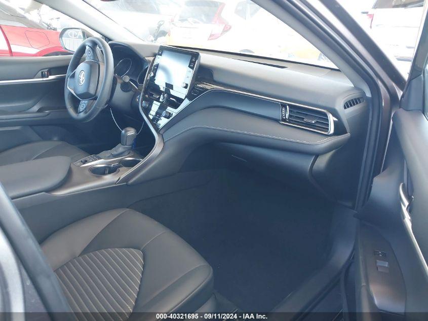 TOYOTA CAMRY SE HYBRID 2023