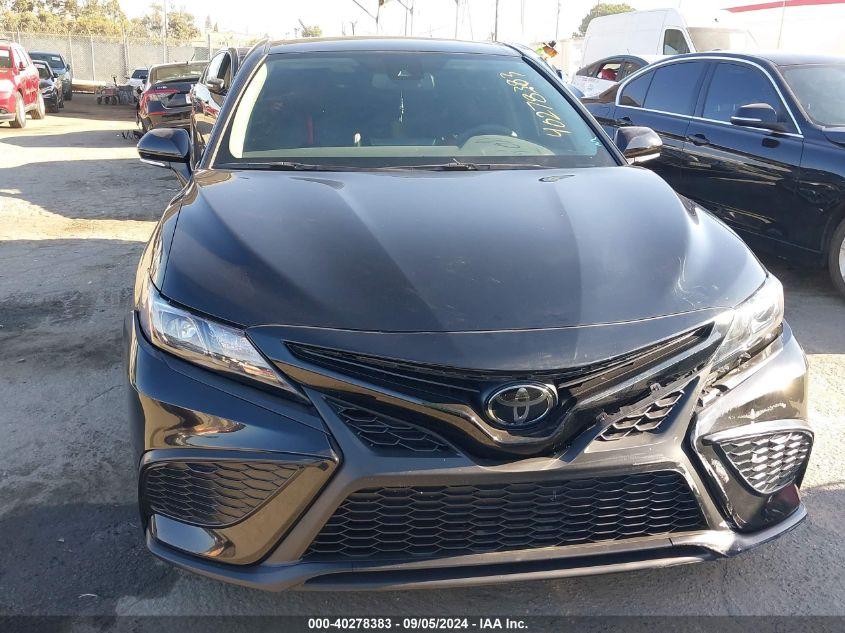 TOYOTA CAMRY SE 2024