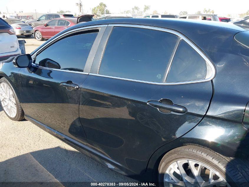 TOYOTA CAMRY SE 2024