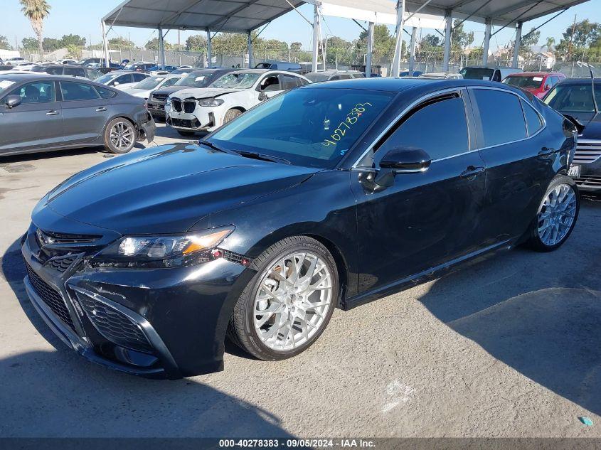 TOYOTA CAMRY SE 2024