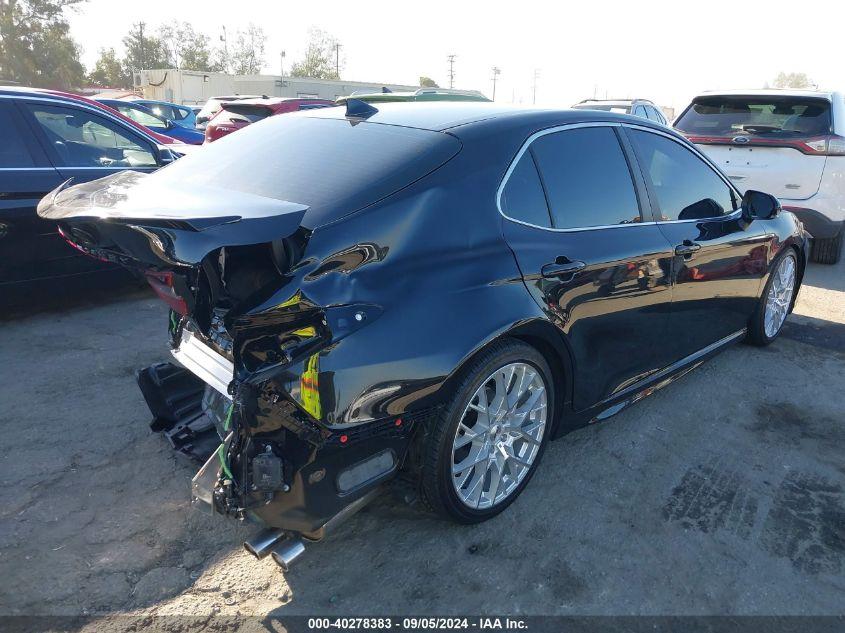 TOYOTA CAMRY SE 2024