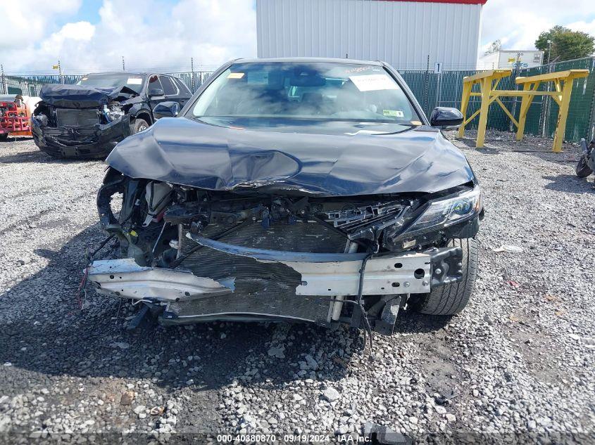 TOYOTA CAMRY SE 2023