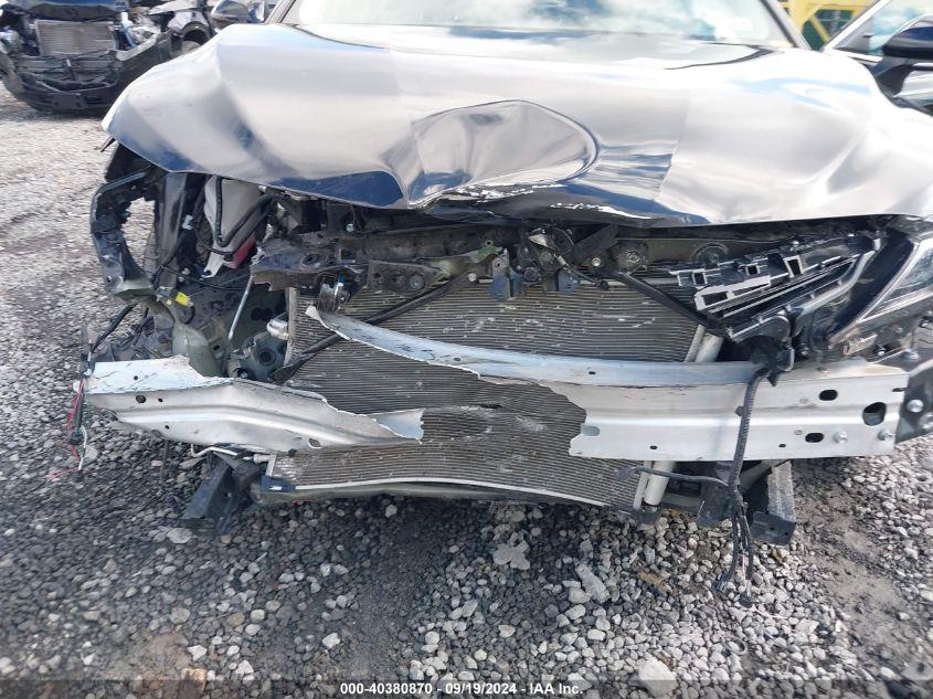 TOYOTA CAMRY SE 2023