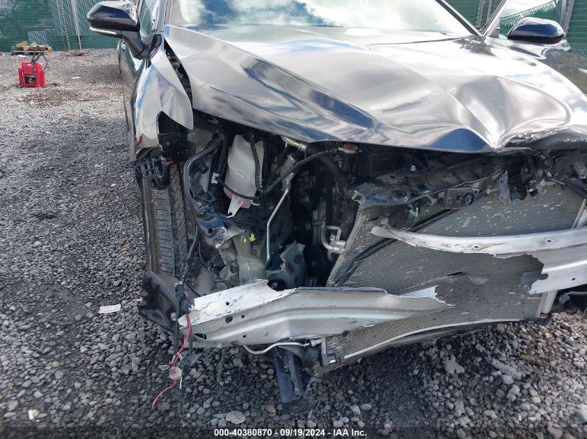 TOYOTA CAMRY SE 2023