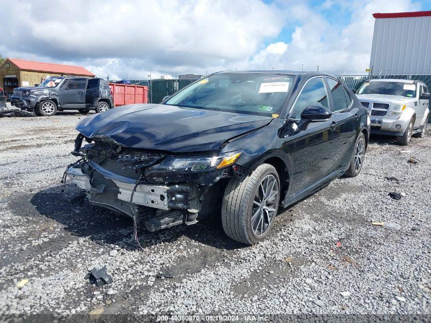 TOYOTA CAMRY SE 2023