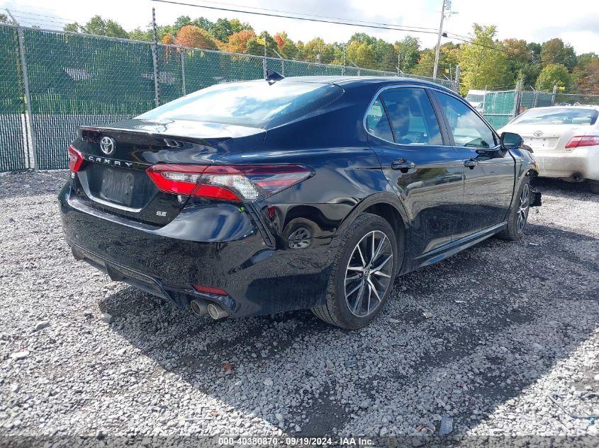 TOYOTA CAMRY SE 2023