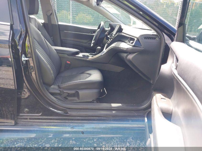 TOYOTA CAMRY SE 2023