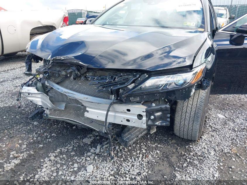 TOYOTA CAMRY SE 2023