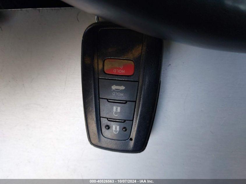 TOYOTA CAMRY SE 2023