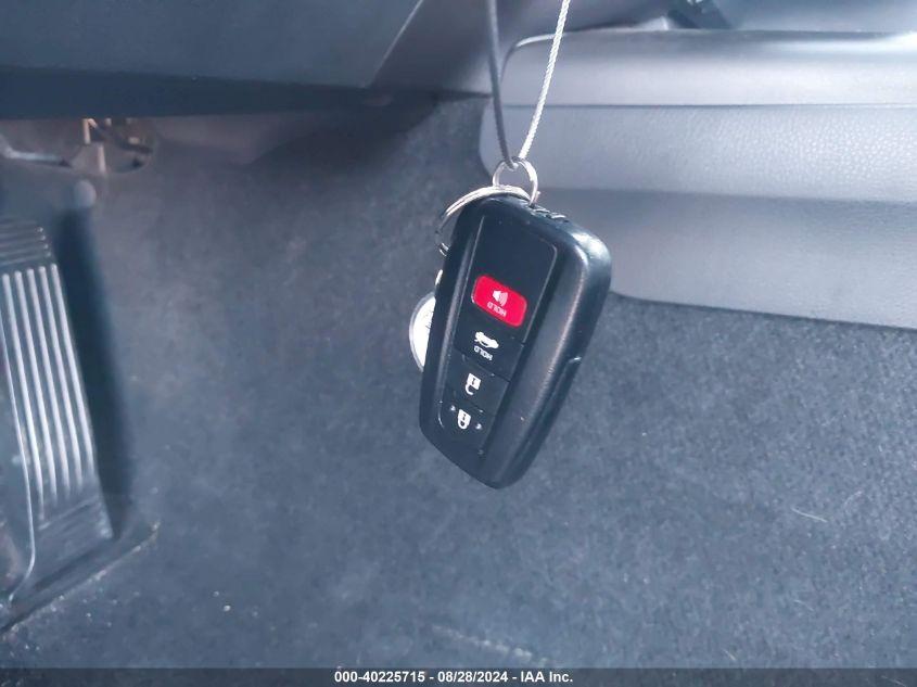 TOYOTA CAMRY SE 2022