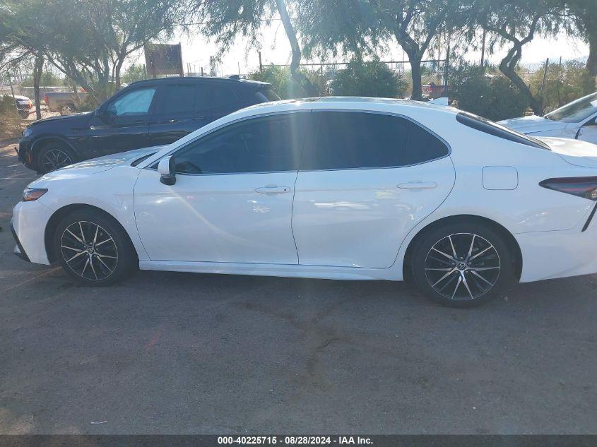 TOYOTA CAMRY SE 2022