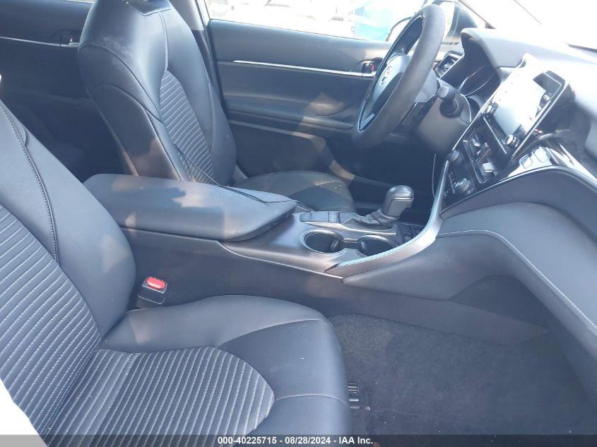 TOYOTA CAMRY SE 2022