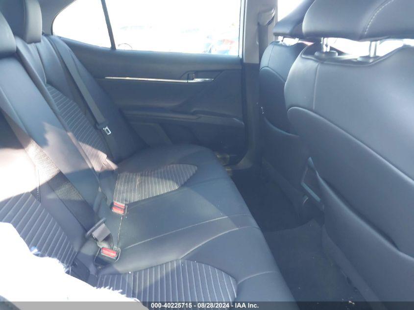 TOYOTA CAMRY SE 2022