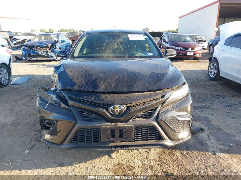 TOYOTA CAMRY SE 2024