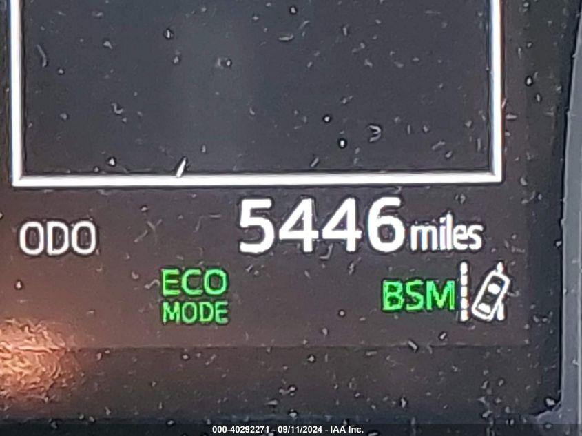 TOYOTA CAMRY SE 2024