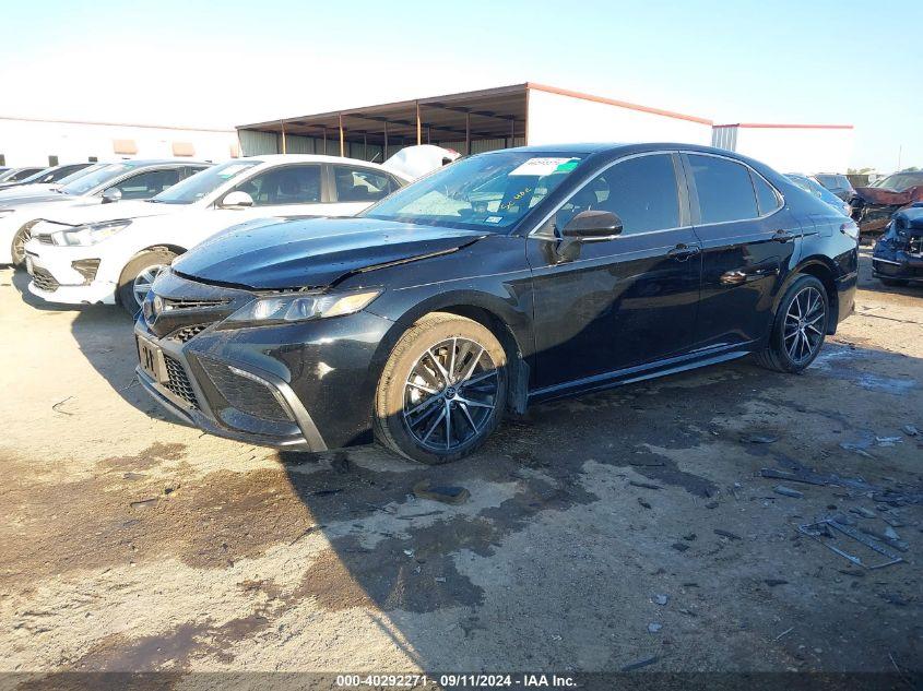 TOYOTA CAMRY SE 2024