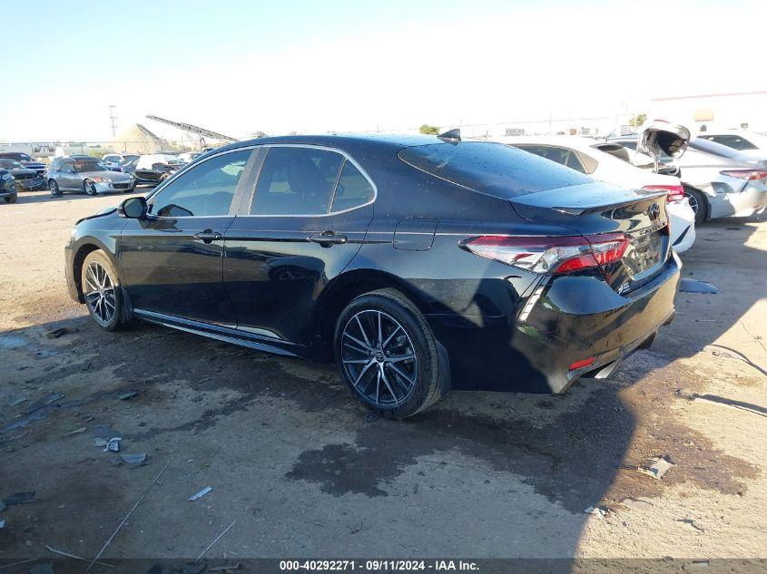 TOYOTA CAMRY SE 2024