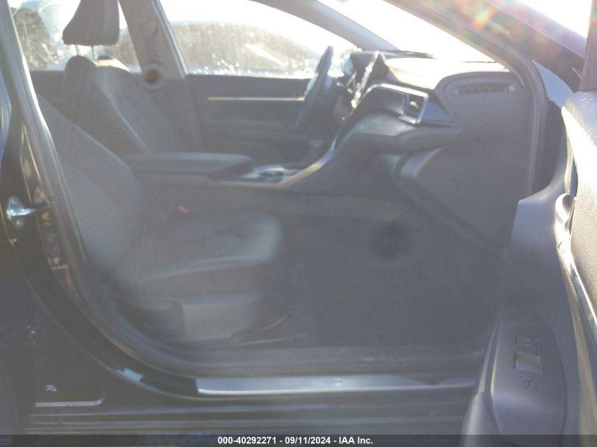 TOYOTA CAMRY SE 2024