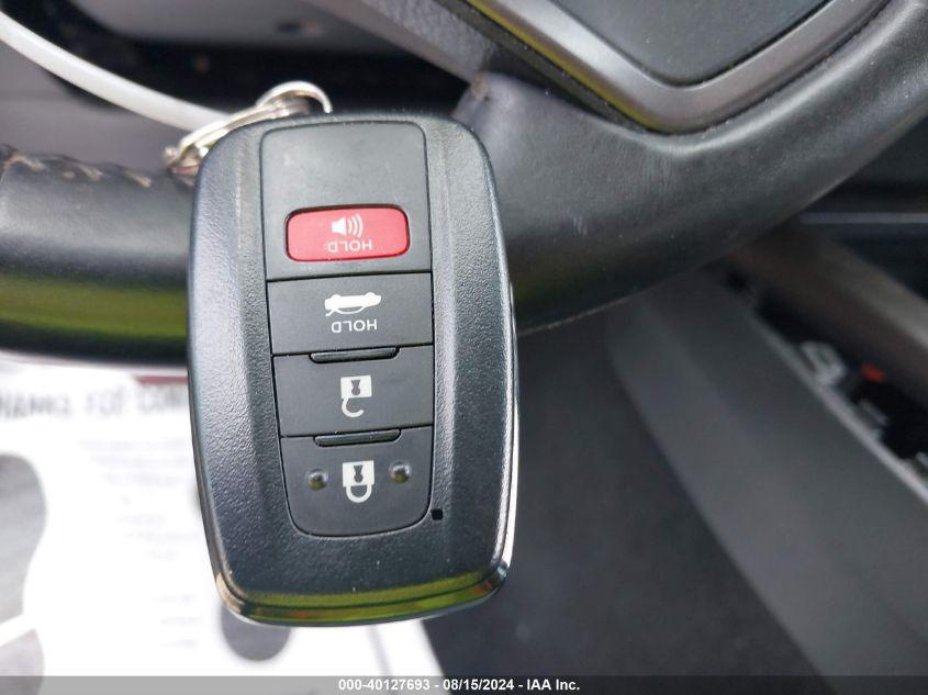 TOYOTA CAMRY SE 2021