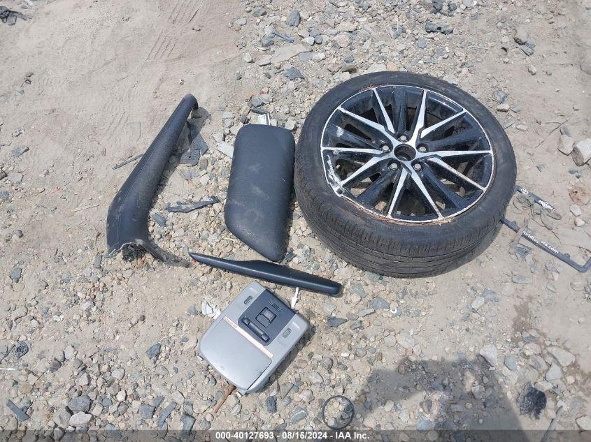 TOYOTA CAMRY SE 2021