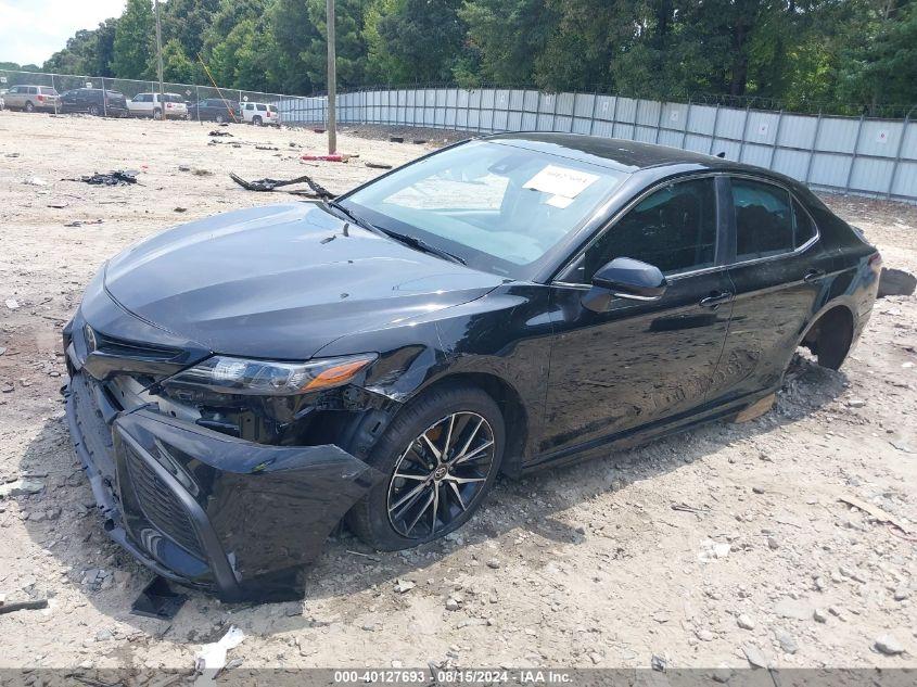 TOYOTA CAMRY SE 2021