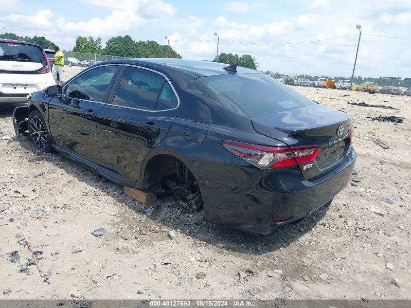 TOYOTA CAMRY SE 2021