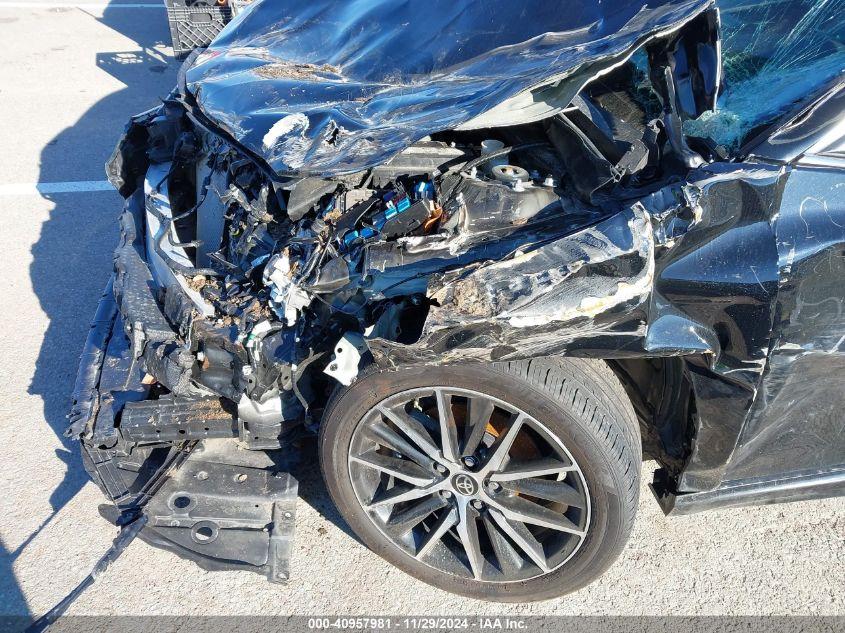 TOYOTA CAMRY SE 2024