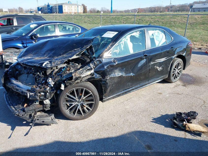 TOYOTA CAMRY SE 2024