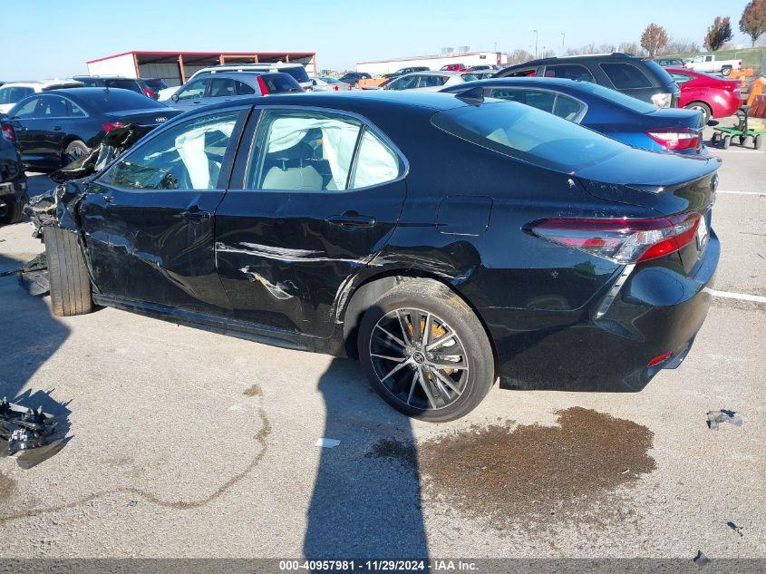 TOYOTA CAMRY SE 2024